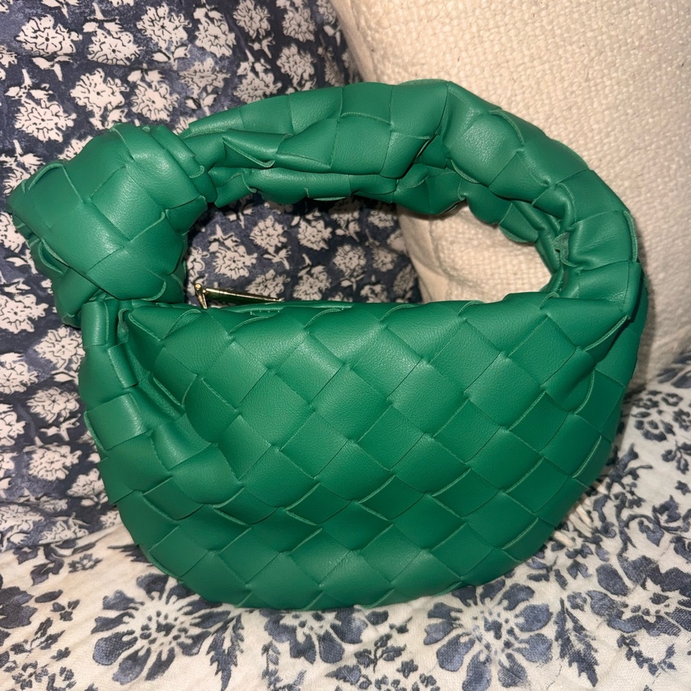Mini Woven Knot Bag!